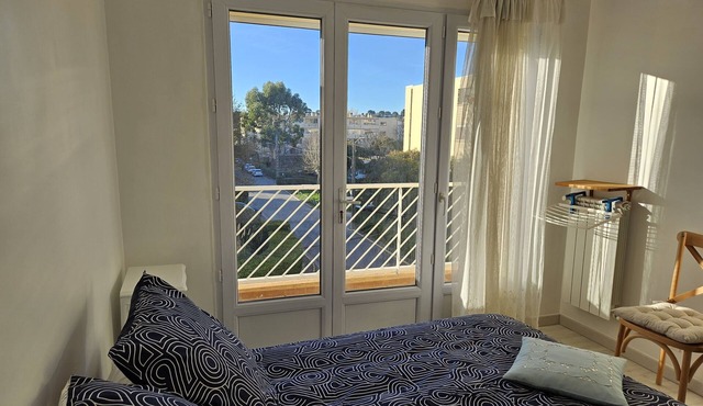 Bright apartment - near the beach