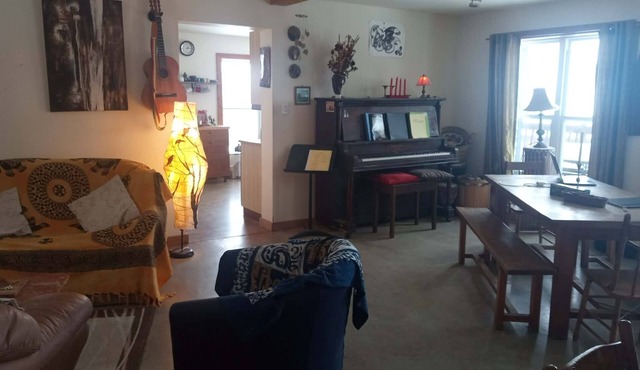 Bright apartment near North Hatley