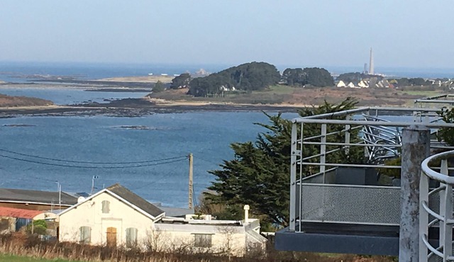 Bright apartment with superb sea view for 4 people.