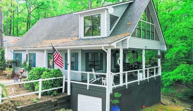 Bright Aqua Yacht Harbor Pickwick Lake Lakeview Home Boat Garage Sleeps 10+