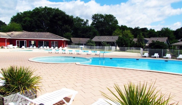 Bright "Arcachonnais" House | Walk to the Beach!