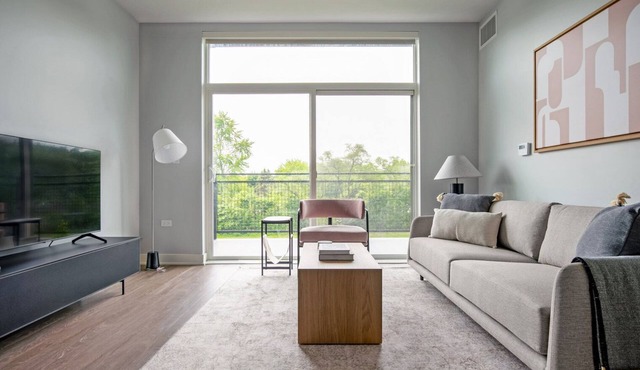 Bright Arlington Heights 2BR w/ Gym & W/D, near I-90, by Blueground