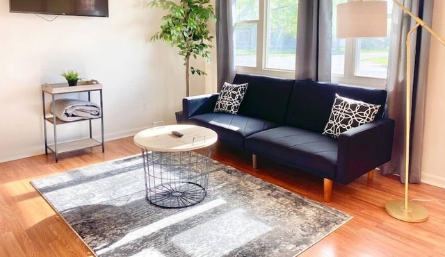 Bright+Beautiful | 2BR Home | WSU+WPAFB