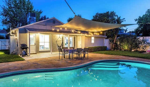 *Bright & Beautiful w/Pool, BBQ, Upscale Area*