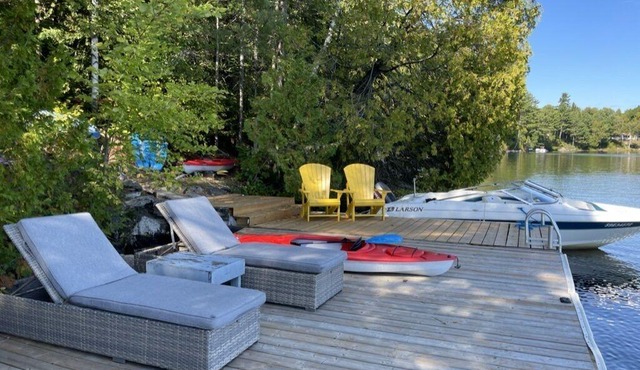 Bright, Beautiful Year Round Cottage on Paudash Lake