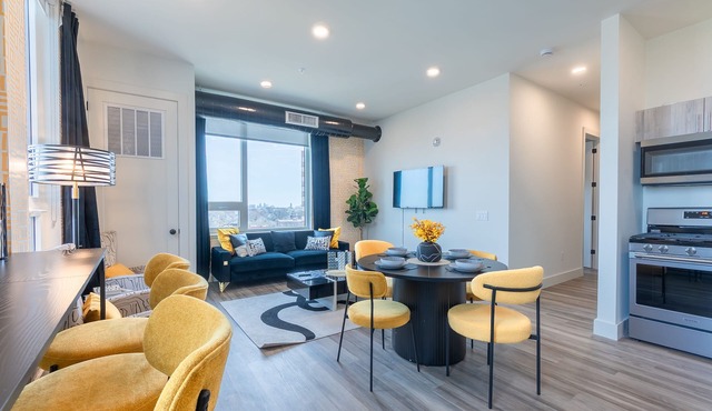 Bright & Bold Escape with NYC Views+Free Parking. Sleeps 9+2Baths! 20% Off 7days