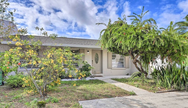 Bright Bradenton Villa: Close to Golf Course!