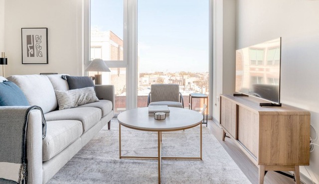 Bright Bucktown 1BR w/ Lounge, Roof & Gym, nr L, by Blueground