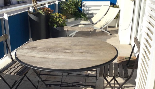 Bright Cannes F3 at 5mn beach 2 mn shops garage appt 2 ch 1 Sdb 4 pers 76m2