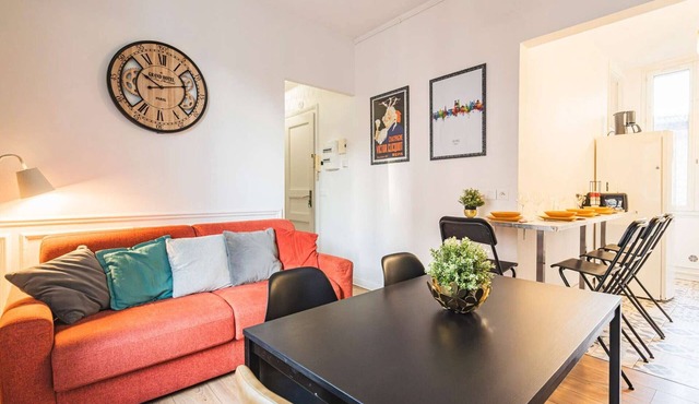 Bright Central Apartment with Wi-Fi in Reims
