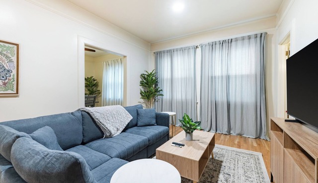 Bright, Charming, and Conveniently Located 3-Bedroom Condo in NW Portland