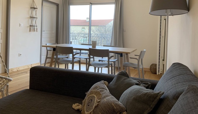 bright charming apartment in private property close to amenities
