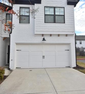 Bright, charming, modern townhouse in Winder