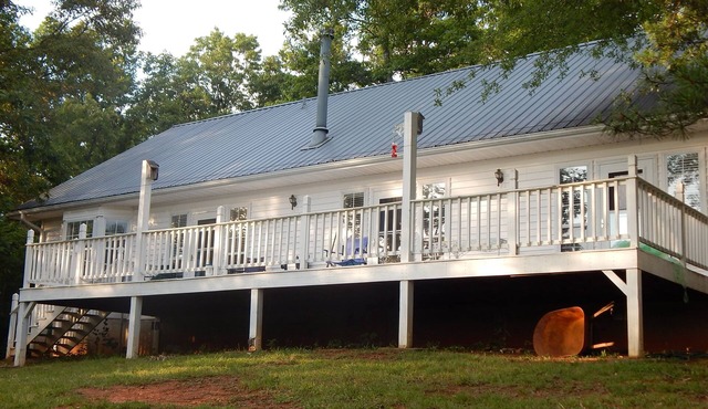 Bright, Cheerful, Spacious Home With Lovely Views Of The Great Smoky Mountains!
