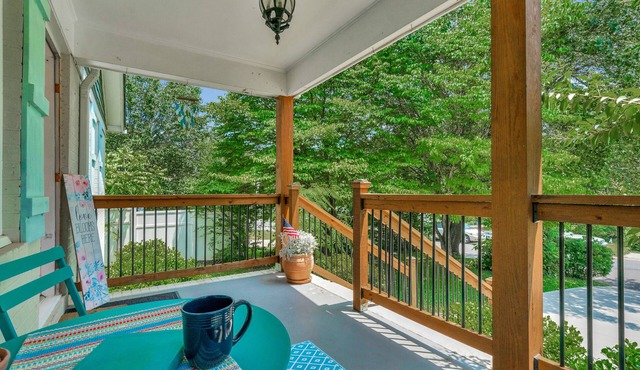 Bright & Cheery Bungalow - Mins to Downtwn Fort Mill