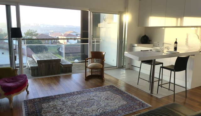 Bright contemporary suite, Contis Plage center, close to beaches and forests.