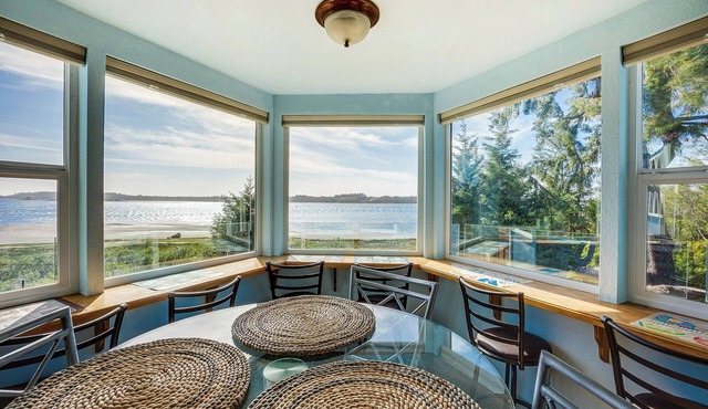 Bright Coos Bay Getaway: Water Views, Garden!