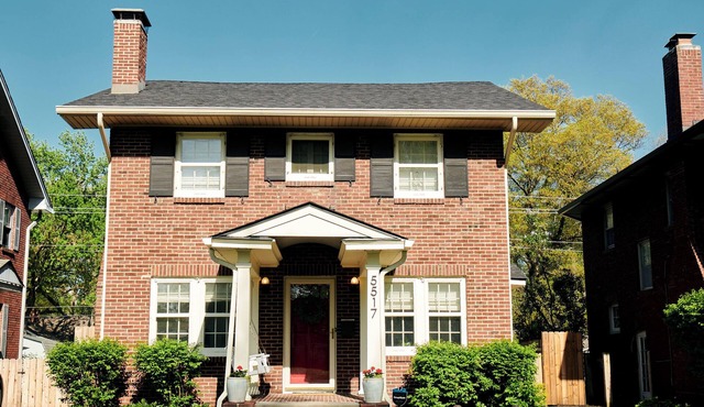 Bright Cottage Near Dining, Shops & Downtown Indianapolis