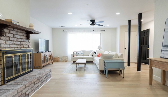 Bright & Cozy 3-Bed Home with Large Deck — Minutes from Redding’s Best Outdoors