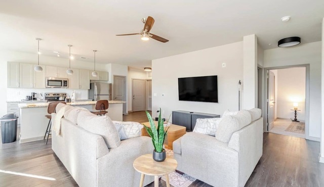 Bright, Cozy 3BD Apt in Heart of Matthews