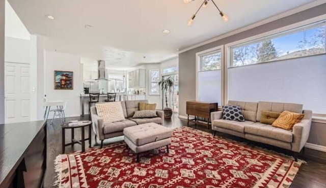 Bright & Cozy 3BDR Retreat in Longmont