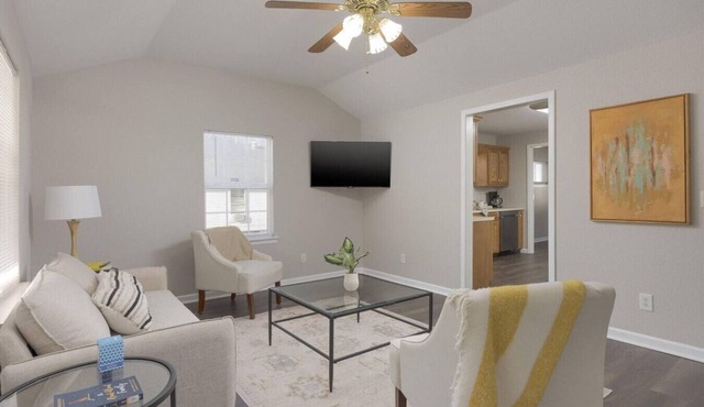 Bright & Cozy 3BR Home - Pets Welcome!