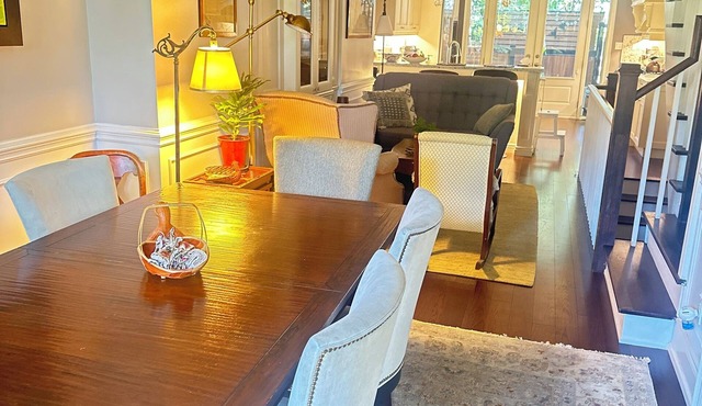 Bright, Cozy, Semi-Attached Home in Friendly Quiet Neighborhood
