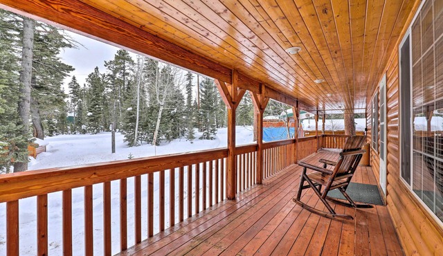 Bright & Cozy Duck Creek Cabin w/Grill & Fire Pit
