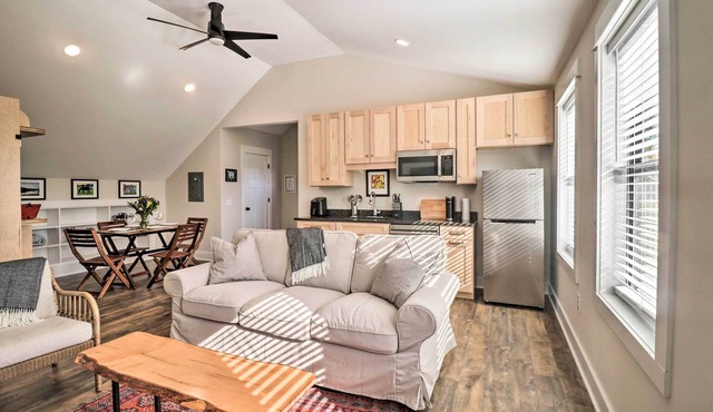 Bright Crozet Apartment w/Mountain Views!