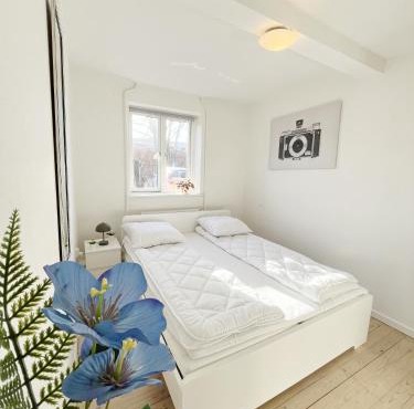 Bright Double Room 2 Free Parking