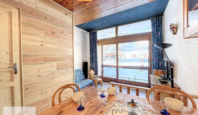 Bright duplex studio at ski front