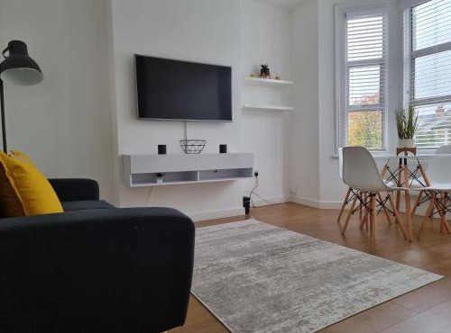 Bright East Dulwich Apartment