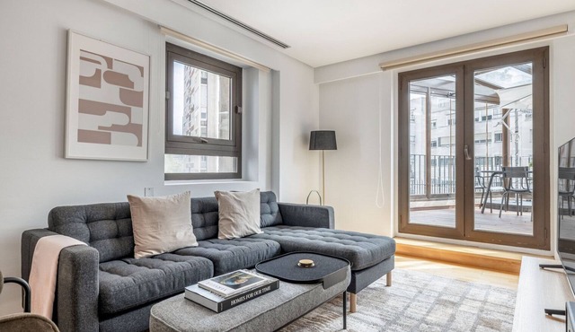 Bright El Viso 2BR w/Terrace, nr Football Stadium, by Blueground