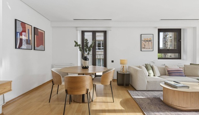 Bright & Elegant 2BR with Terrace