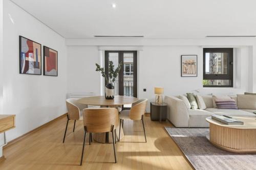 Bright Elegant 2BR with Terrace