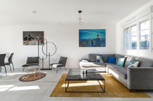 Bright family home near Deauville