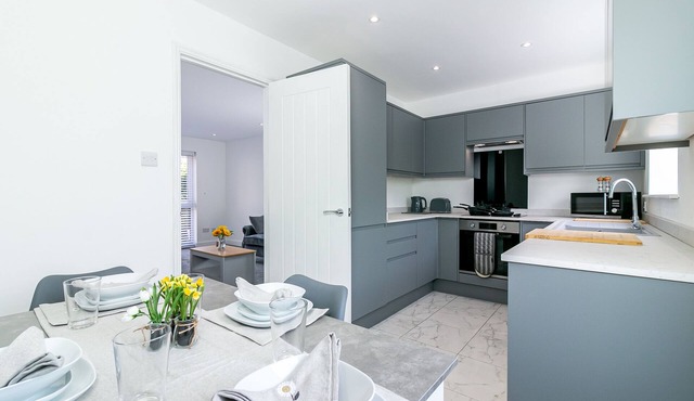 Bright Family House in Stevenage - Pastures Lodge