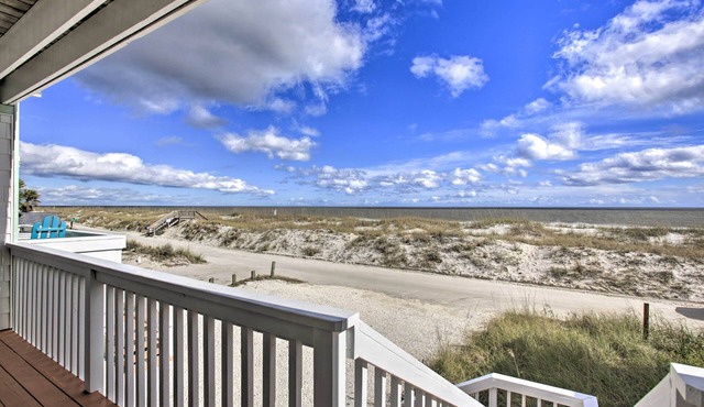 Bright Fernandina Beach Townhome: Walk to Ocean!