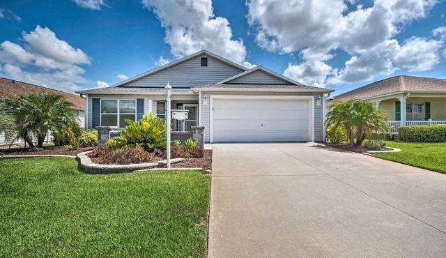 Bright Florida Home Near Tons of Golf Courses