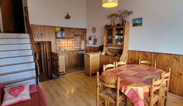 Bright apartment 6 pers, pets allowed, south balcony, ski-in/ski-out