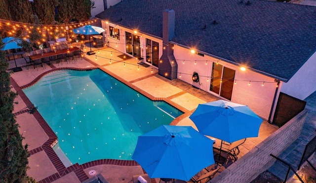 Bright, Fun & Peaceful House w/Heated Pool 🏖