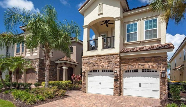 Bright Home with Game Room Theater at Reunion