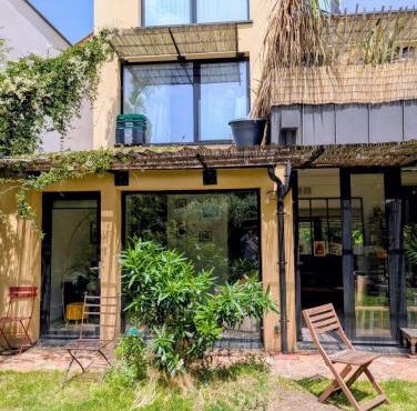 Bright house 10m from Paris