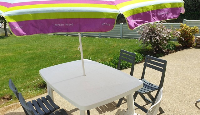 BRIGHT HOUSE, FINISTERE, between SEA and MONTS D'ARREE