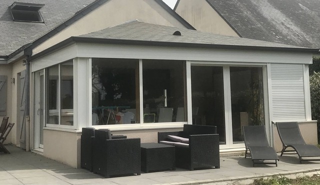 Bright house with jacuzzi near Nantes