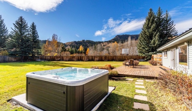 Bright Ketchum Retreat w/Views & Private Hot Tub!