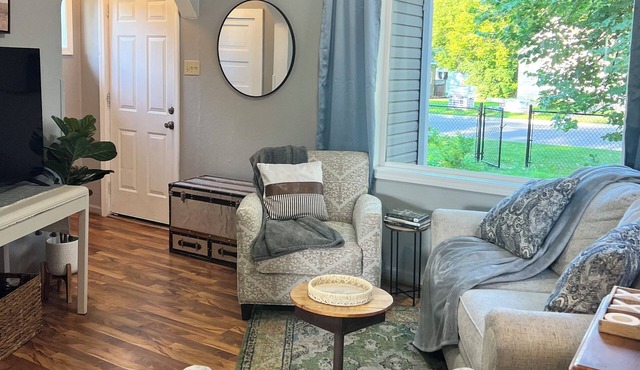 Bright Little Getaway - Fenced in Yard