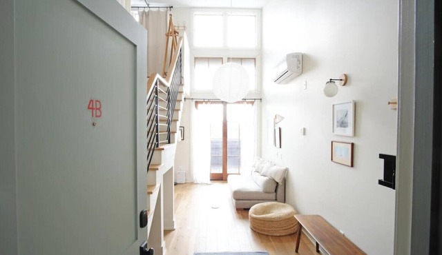 Bright Loft With a Patio in Downtown Savannah