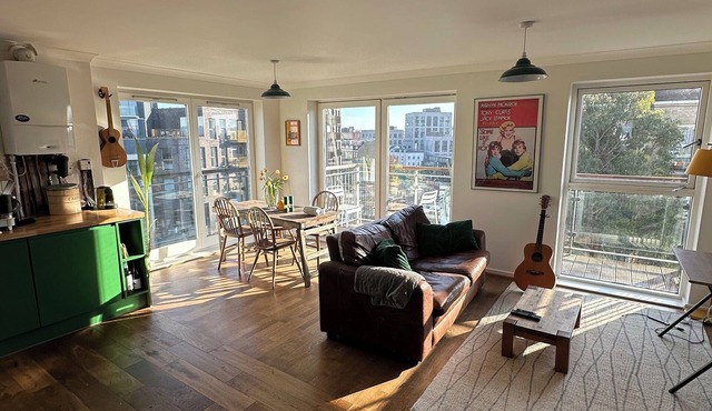 Bright London Apartment 2 Beds Modern City & Canal Views Parks & Market