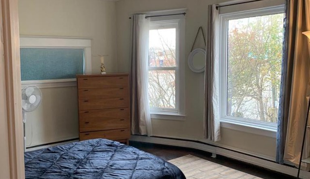 Bright lovely 3 bedrooms entire house